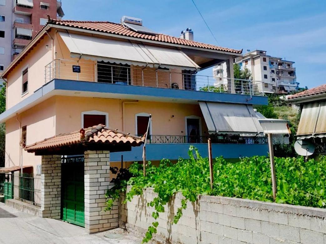 George 1 Gjirokastër Exterior foto